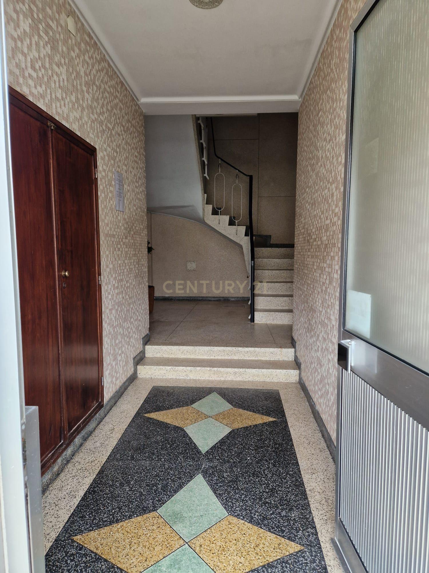 Apartamento T3 em Espinho com Vista e Proximidade à Praia - Image 39